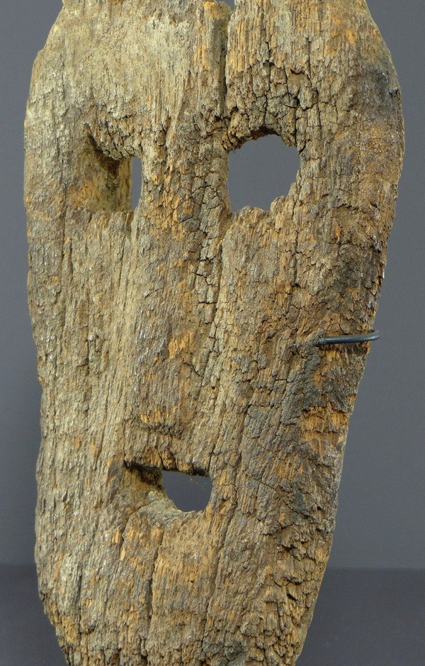 Indonesia, Timor Island, 19th Century, Ancient Wooden Anthropomorphic Mask, very eroded.