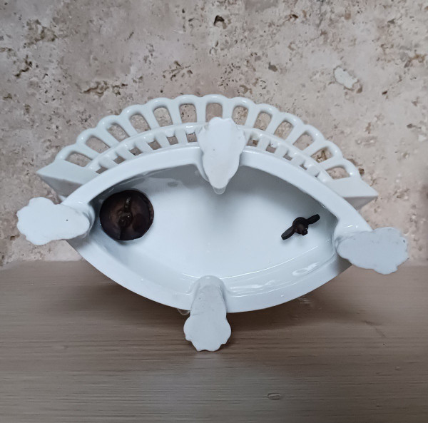 Paris, Empire period, Restoration - basket or openwork bowl - decoration of winged lions