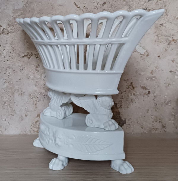 Paris, Empire period, Restoration - basket or openwork bowl - decoration of winged lions