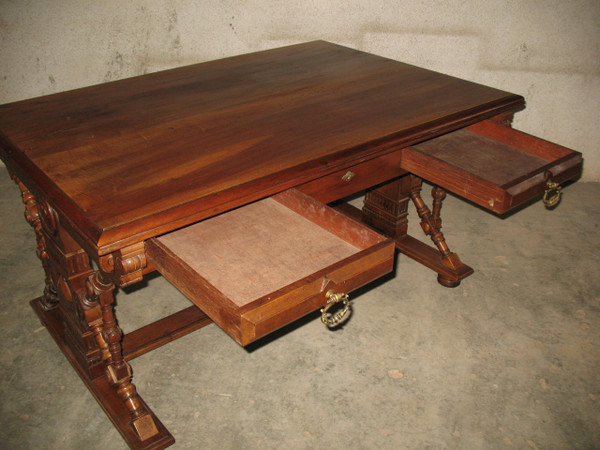 Scrivania piatta in noce biondo massiccio stile Haute Epoque del XIX secolo