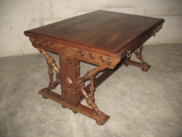 Scrivania piatta in noce biondo massiccio stile Haute Epoque del XIX secolo