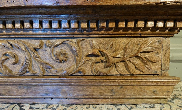Fronton De Porte Renaissance
