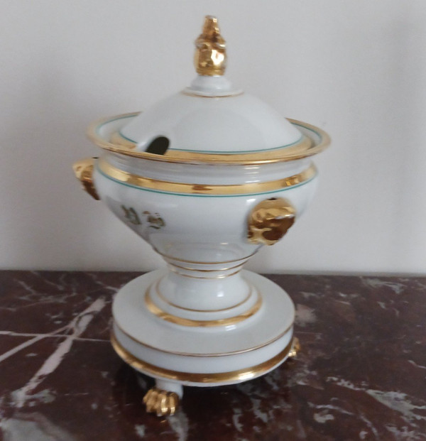 Paris, Restoration period, Louis Philippe - tripod jam maker in gilded and painted porcelain - monogrammed