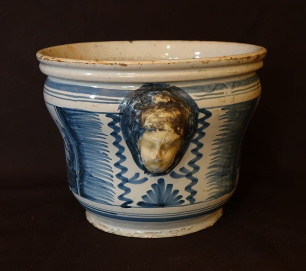 Cache Pot En Faïence De Nevers
