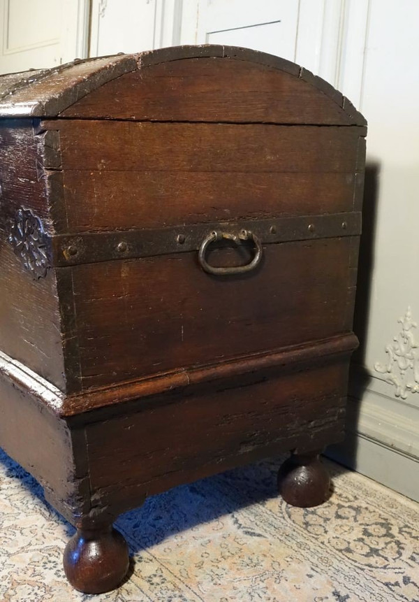 Louis XIV period chest