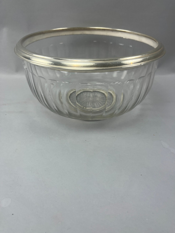 Saladier en cristal cerclé argent modèle Harcourt 