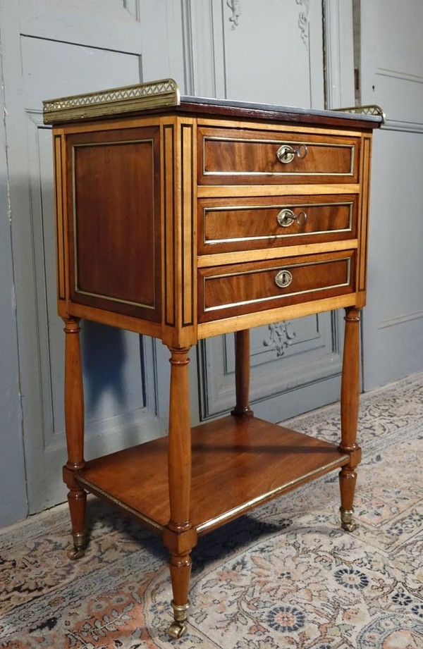 Louis XVI / Verzeichniszeit Chiffonnière-Tisch