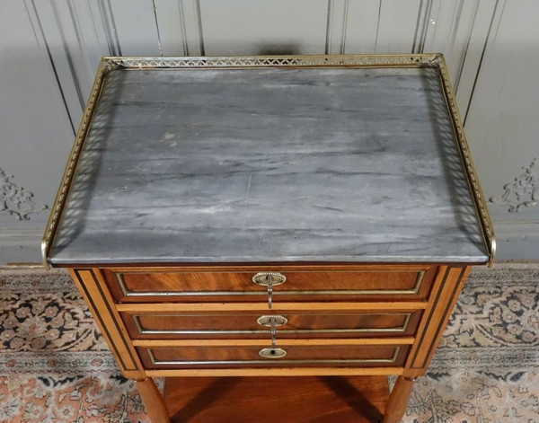 Louis XVI / Verzeichniszeit Chiffonnière-Tisch