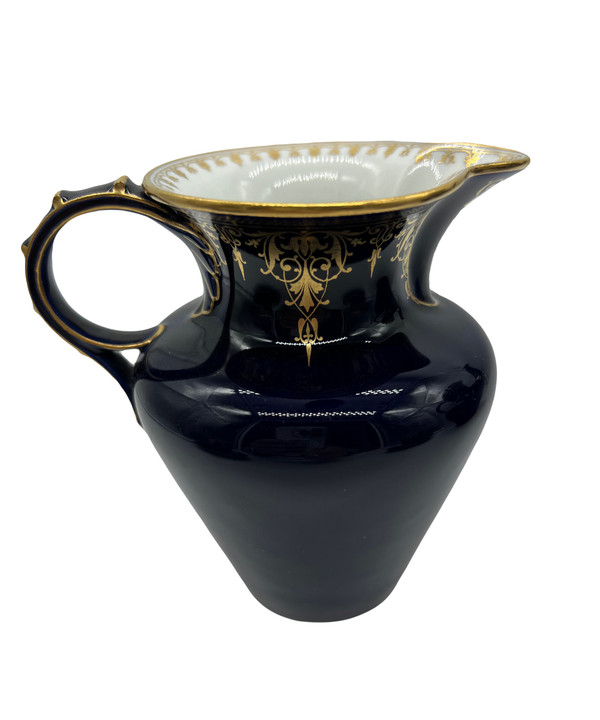 Service à café en porcelaine du 19ème siècle - Manufacture de Sèvres - signée SEVRES