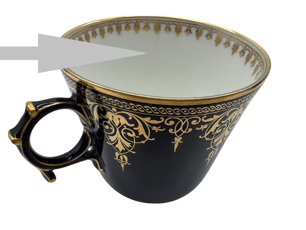 Service à café en porcelaine du 19ème siècle - Manufacture de Sèvres - signée SEVRES