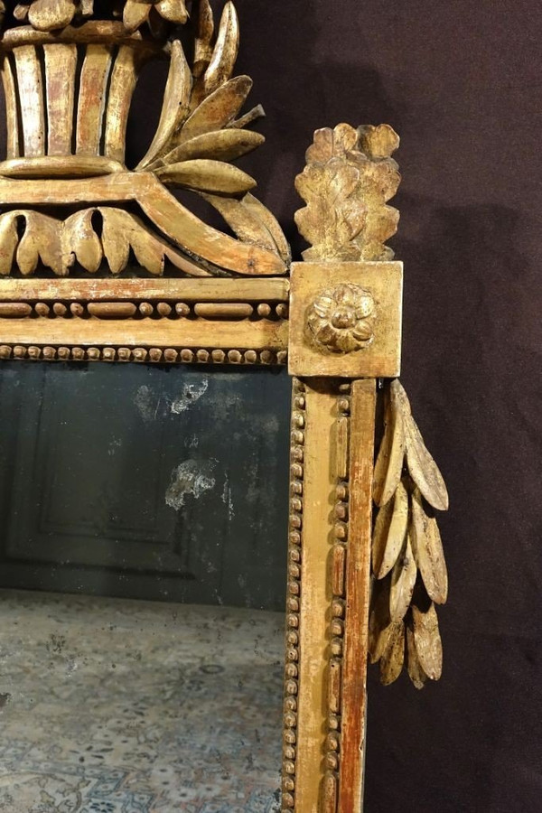 Specchio a frontone in stile Luigi XVI
