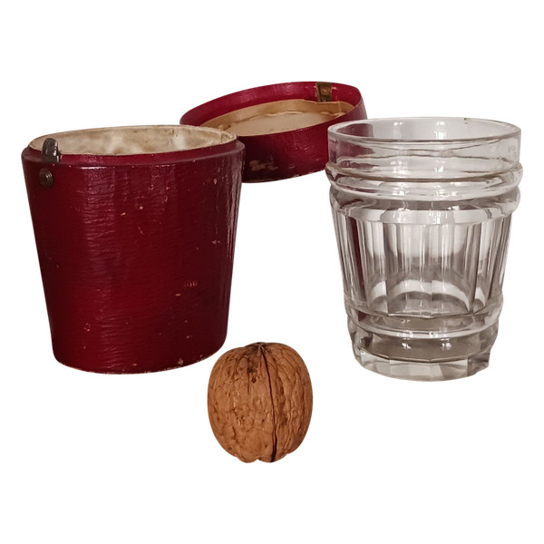 Frankreich, Restaurationszeit, Louis-Philippe - charmantes zwölfeckiges Kurglas und sein Etui
