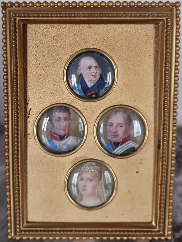France, Restoration period - suite of 4 royalist miniatures - royal family - modern frame