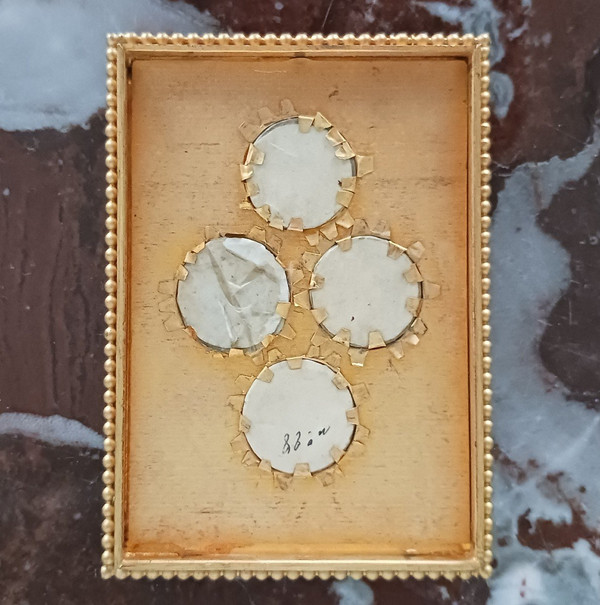 France, Restoration period - suite of 4 royalist miniatures - royal family - modern frame