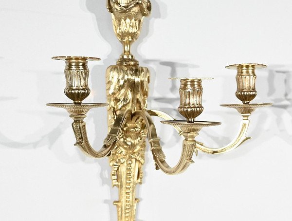 Paire d’Appliques en Bronze Doré, style Louis XVI – Milieu XIXe