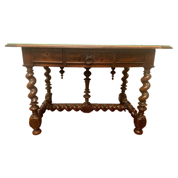 Table bureau Louis XIII en noyer sculpté XIX siècle