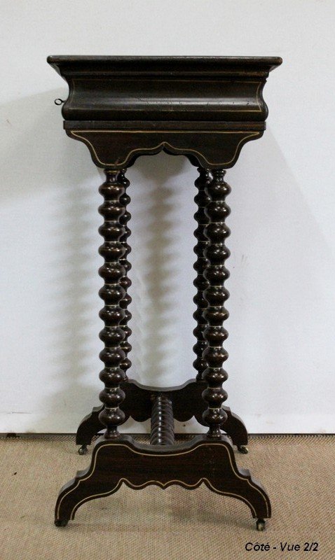  Petite Table à ouvrage en Bois laqué, époque Napoléon III - Milieu XIXe 