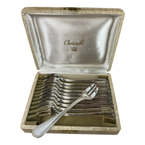 Twelve Christofle spatour oyster forks