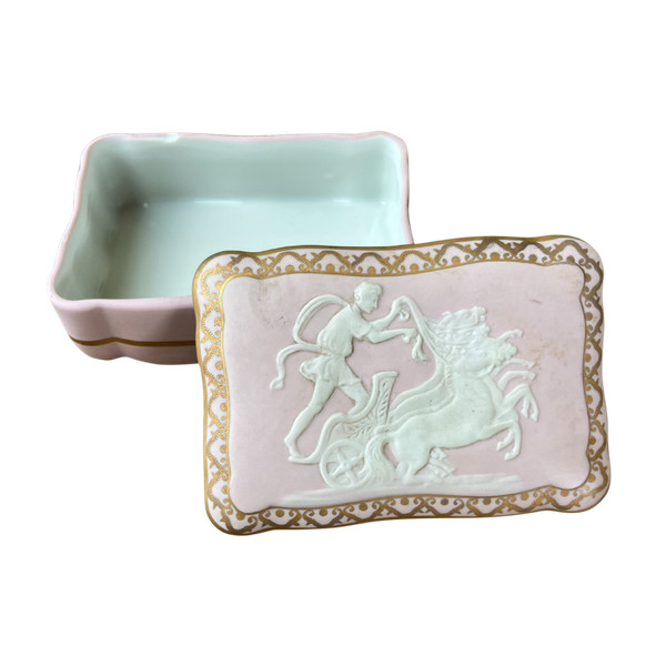 Candy box - Limoges porcelain - Tharaud - 20th Century