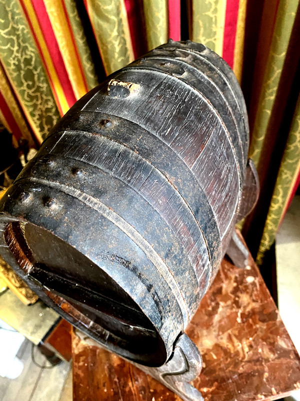 Oak vinegar table barrel from the end of the 19th century on its lightning-shaped tripod