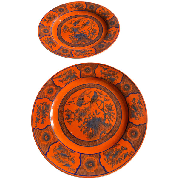 Paire d’assiettes du XIX eme en porcelaine fine de Macao oranges à motifs d’oiseau bleu sombre