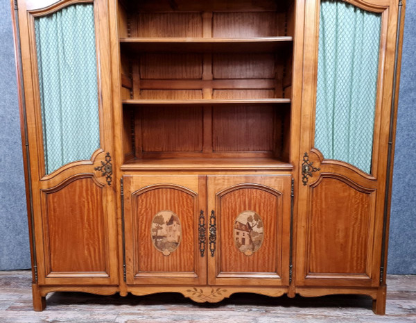 Libreria in stile Luigi XV in intarsio e legno pregiato 1850 ca.