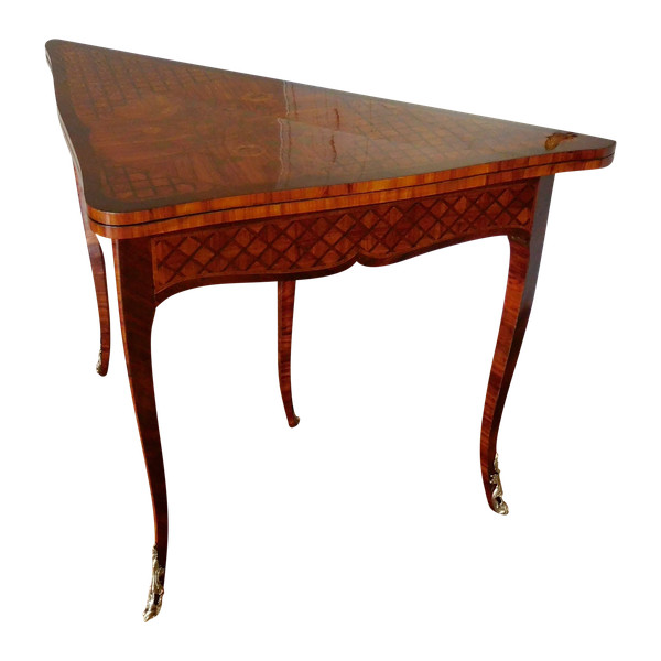 Table à jeu encoignure d'époque Louis XV en marqueterie