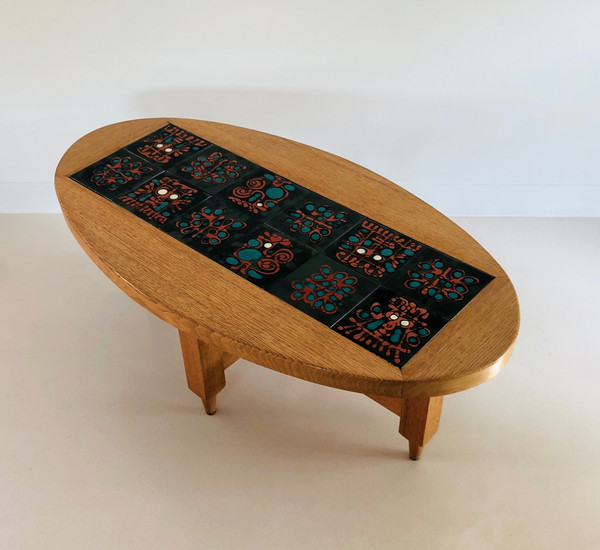 Table basse ovale de Guillerme et Chambron pour "Votre maison", France années 60
