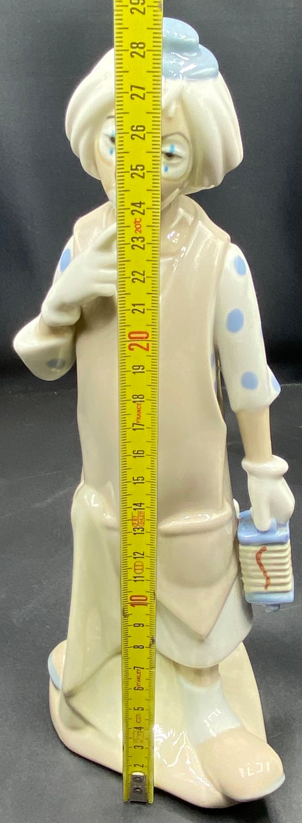 PORCELAIN CLOWN