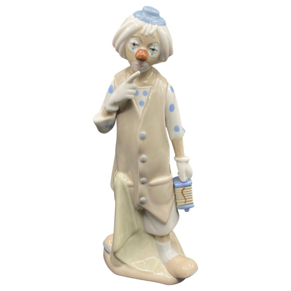 PORCELAIN CLOWN