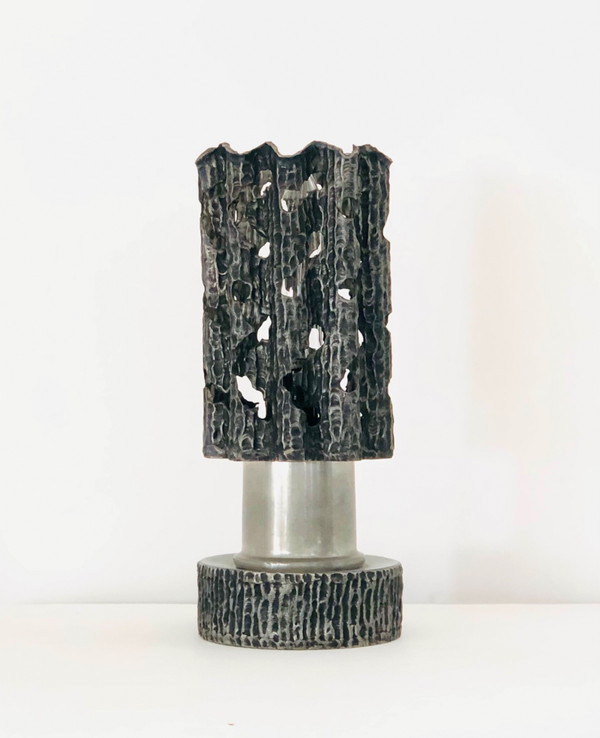 Lampe brutaliste en étain, Italie années 60