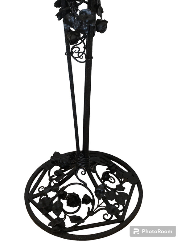 Battered iron floor lamp, Art Deco work around 1920