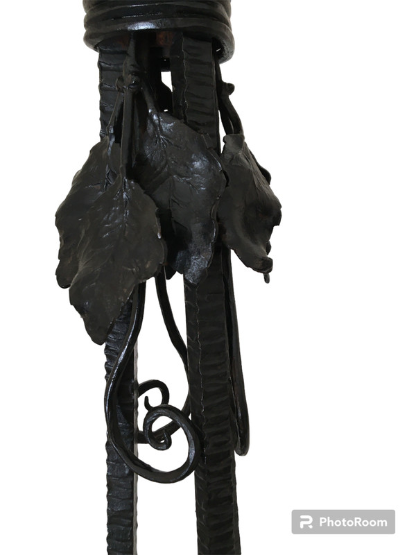 Battered iron floor lamp, Art Deco work around 1920