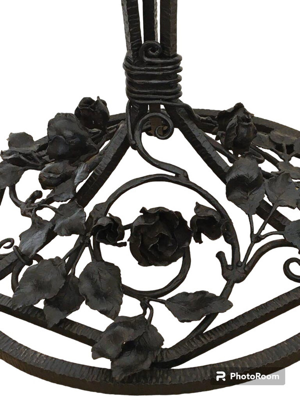 Battered iron floor lamp, Art Deco work around 1920