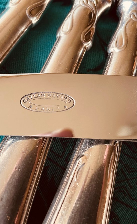 12 art nouveau table knives