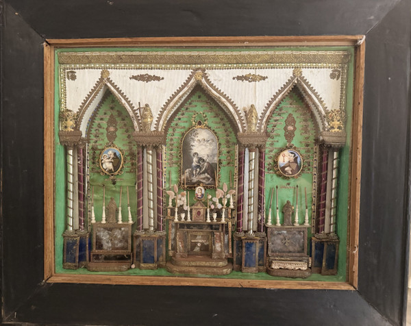 Large Reliquary In Three Chapels With 77 Relics - 19th Century