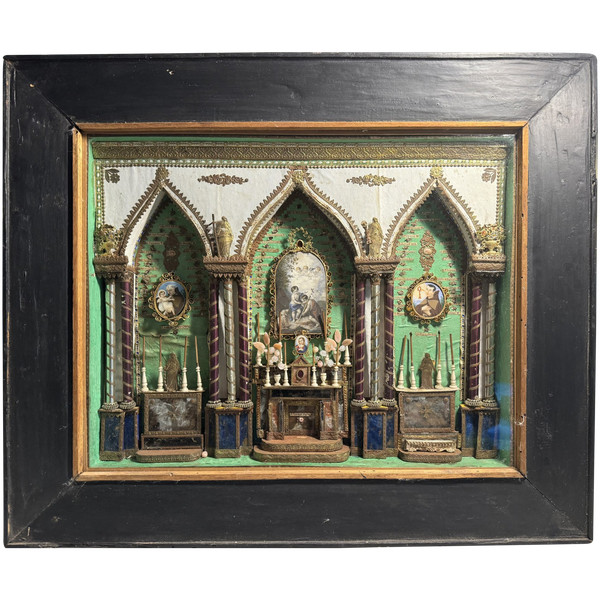Large Reliquary In Three Chapels With 77 Relics - 19th Century