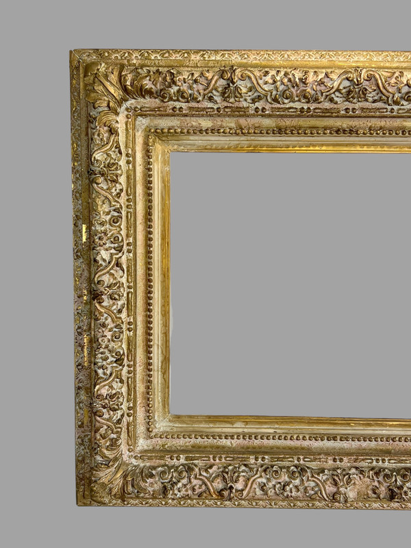 CADRE ANCIEN NAPOLEON III EN BOIS SCULPTÉ ET PATINÉ POUR PEINTURE 43,5 cm x 34 cm