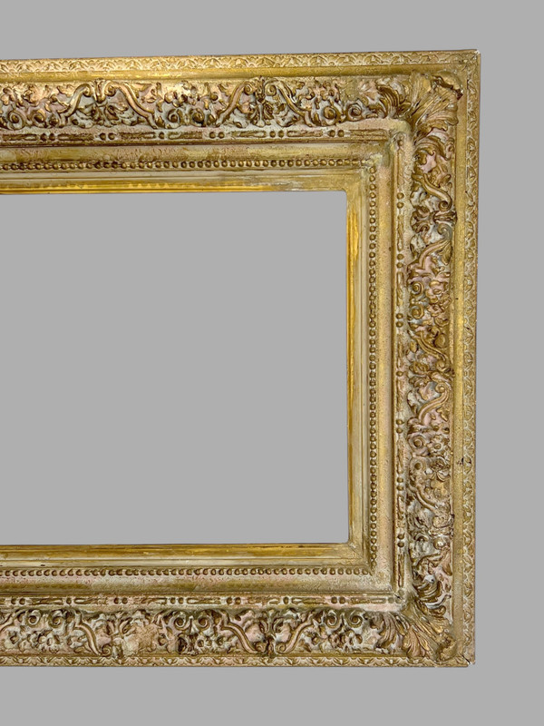 CADRE ANCIEN NAPOLEON III EN BOIS SCULPTÉ ET PATINÉ POUR PEINTURE 43,5 cm x 34 cm