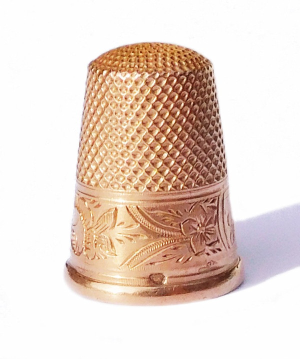 Small Sewing Thimble In 18 Carat Solid Gold For Little Girl Late 19th Century
