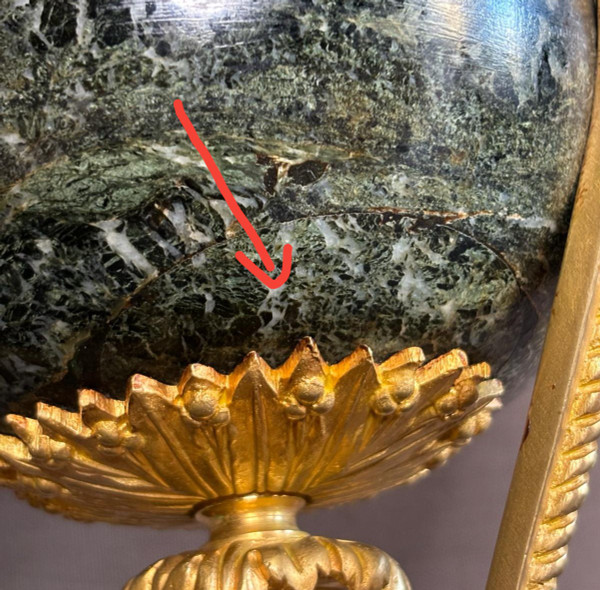 Coppia di Cassolettes stile Luigi XVI in bronzo dorato e marmo verde XIX secolo