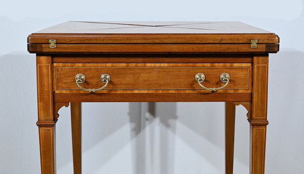 Table à Jeux dite Mouchoir en Acajou blond – 1930