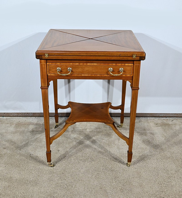 Table à Jeux dite Mouchoir en Acajou blond – 1930