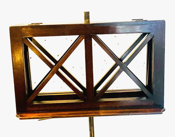 Napoleon III lectern in mahogany with tripod base 19th century