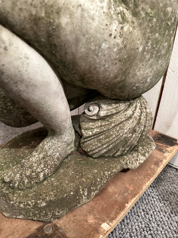Statua in Marmo di Carrara Raffigurante Venere accovacciata, Firmata G. Rossi