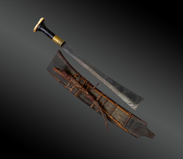 Lin gin or Kachin dha sword, northern Burma First third of the 20th century