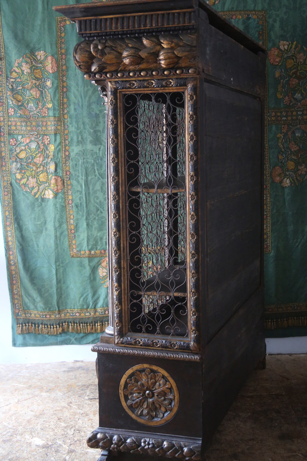 Large mesh cabinet, richly carved and gilded, baroque style, Italy 20th century