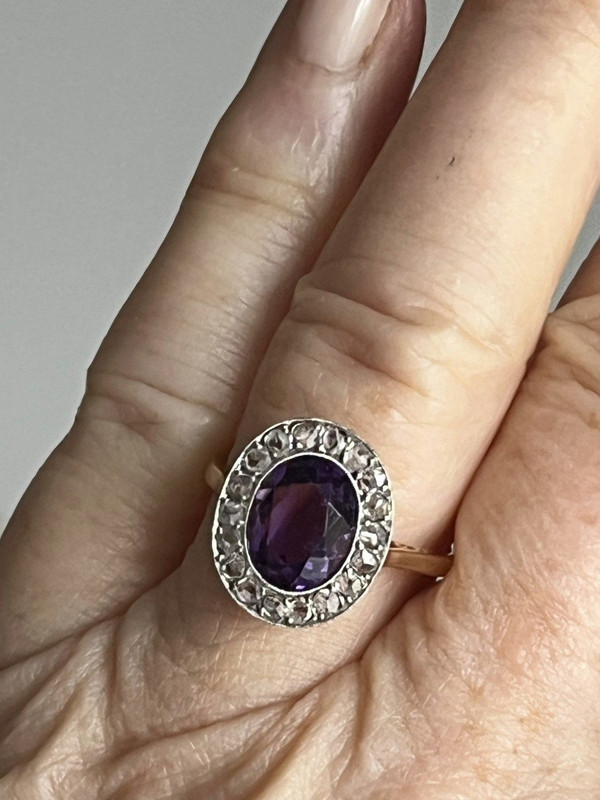5223- Anello con diamante e ametista in oro antico