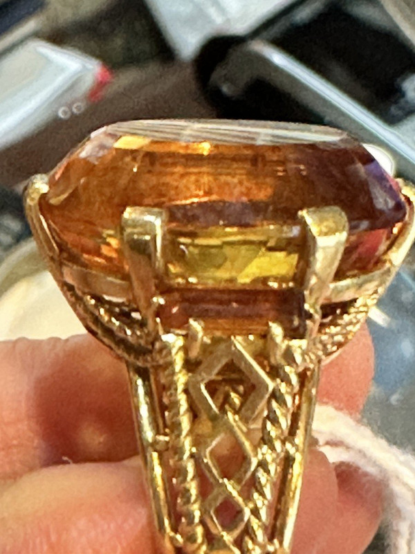 3437- Anello con citrino in oro giallo