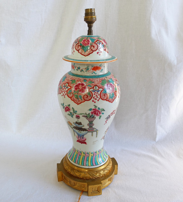 Potiche-Lampe aus chinesischem Famille-Rose-Porzellan und vergoldeter Bronze aus der Zeit Napoleons III